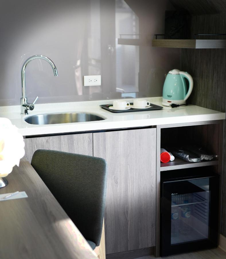 Comma Boutique Hotel Тайбэй Экстерьер фото